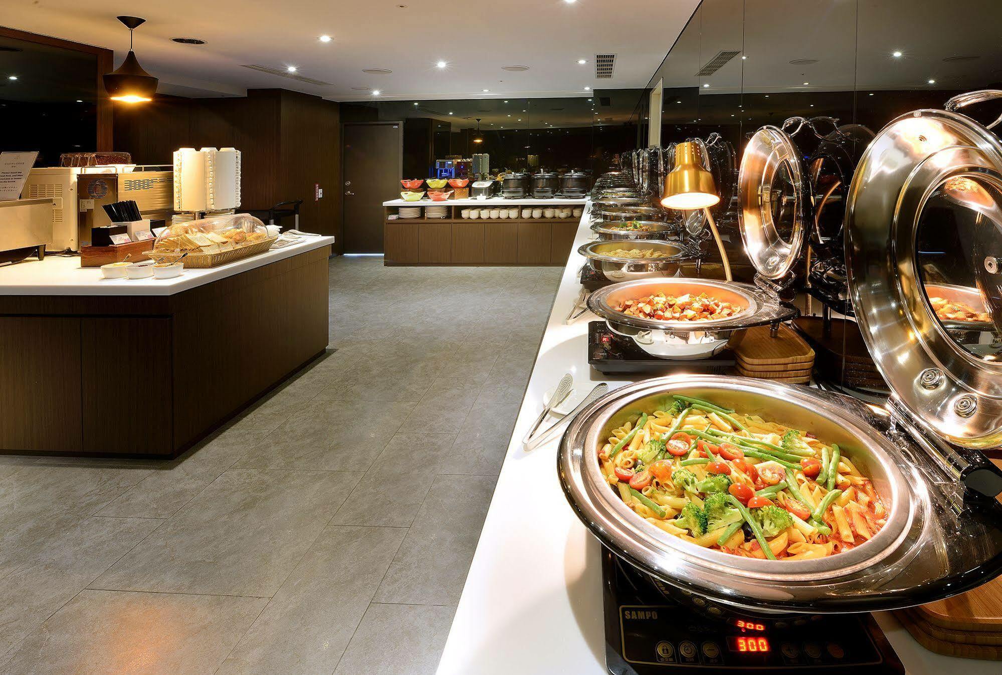 Aeris International Hotel Taichung Eksteriør billede